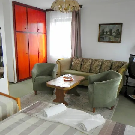 Monika Panzio Bed & Breakfast