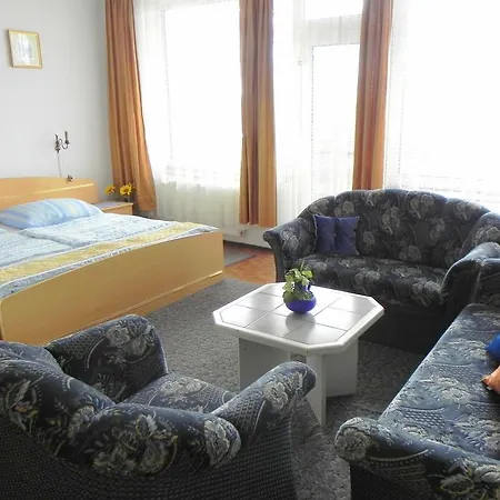 Monika Panzio Bed & Breakfast *