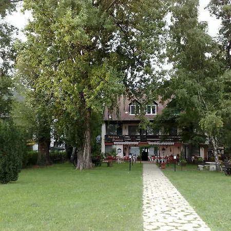 Bed and breakfast Monika Panzio Tata